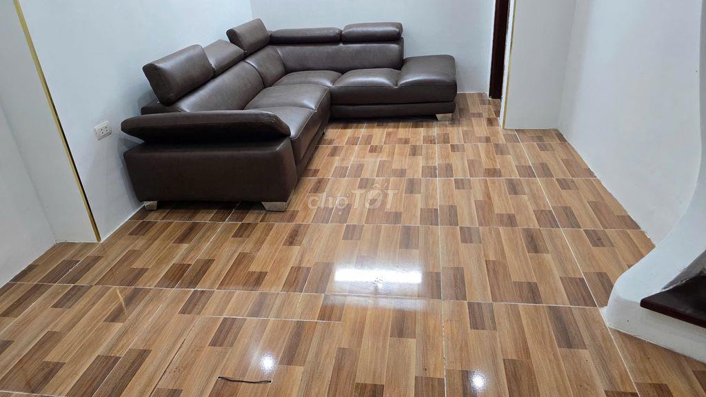 Cho thuê mặt bằng vừa ở vừa kinh doanh gần hồ Hoàng Cầu