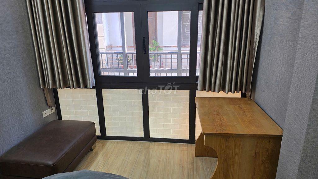 Cho thuê mặt bằng vừa ở vừa kinh doanh gần hồ Hoàng Cầu