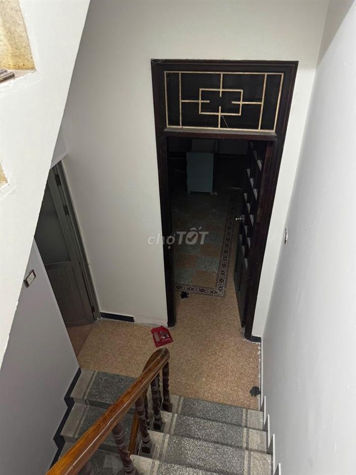 Thuê nhà 5 tầng, 32m2, ngõ rộng, mặt tiền 7m, phù hợp kinh doanh