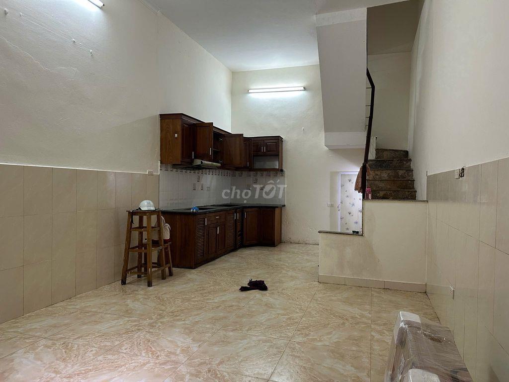 Cho thuê nhà riêng tại Ngõ 292 Phố Chợ Khâm Thiên