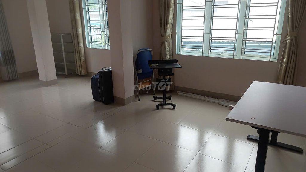 Cho thuê nhà để làm cửa hàng hoặc các dịch vụ khác gần Royal city