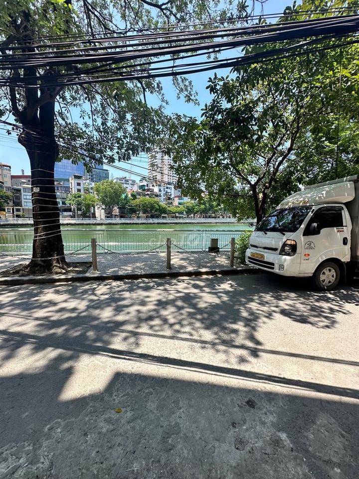 Cho thuê nhà mặt hồ Hoàng Cầu