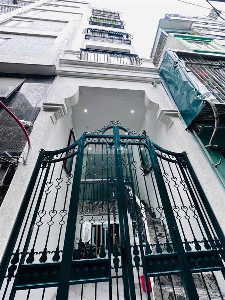 Cho thuê nhà mới xây 5 tầng mặt ngõ khâm thiên cách 20w