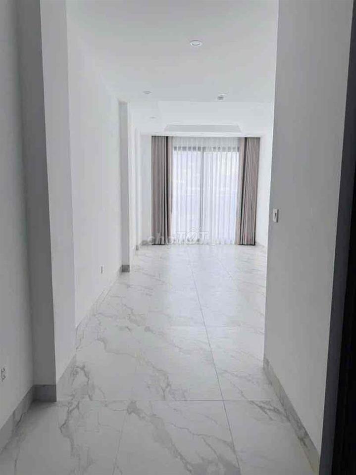 Cho thuê nhà mới xây 5 tầng mặt ngõ khâm thiên cách 20w