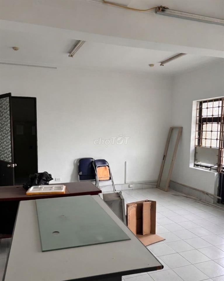 Cho thuê văn phòng tầng 4 141m2 ở Số 21, Huỳnh Thúc Kháng, Đống Đa