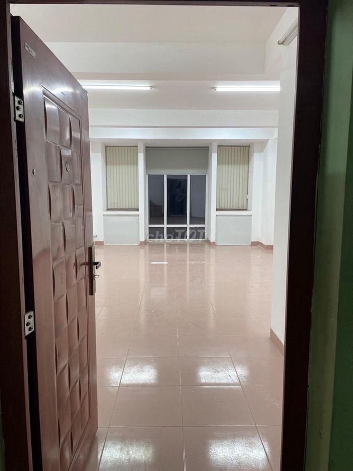 Chính chủ cho thuê VP tại phố Chùa Láng Hà Nội
