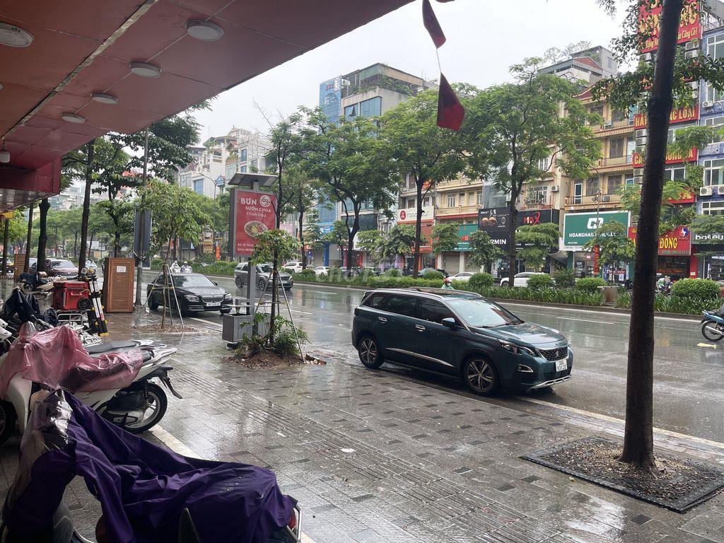 CHO THUÊ CỬA HÀNG MẶT PHỐ XÃ ĐÀN