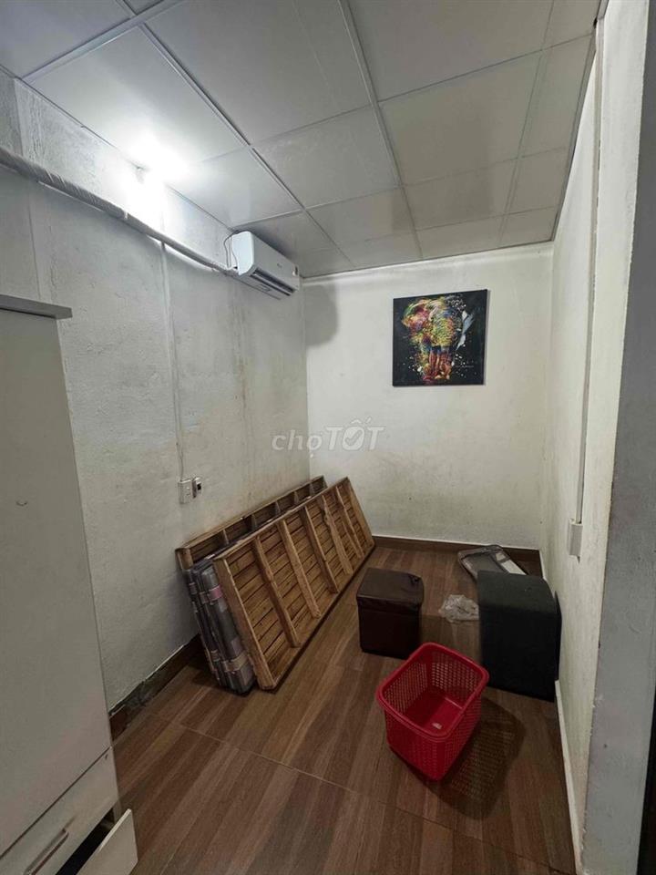 phòng 18m có tủ đồ