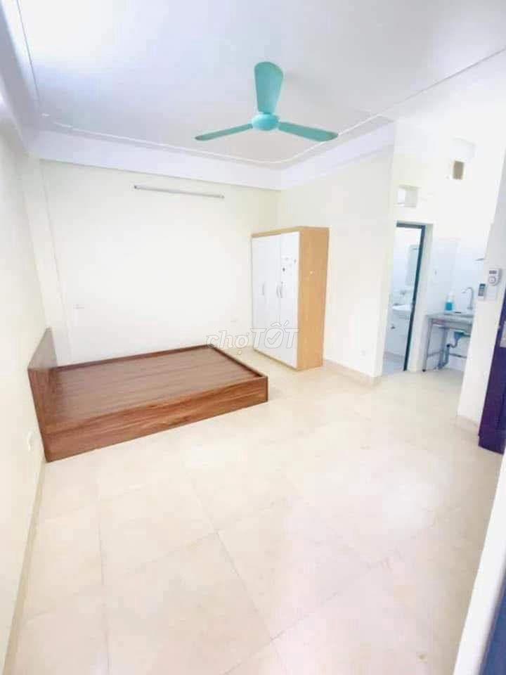 Phòng khép kín ngõ 252 Tây Sơn và ngõ 10 Tôn Thất Tùng