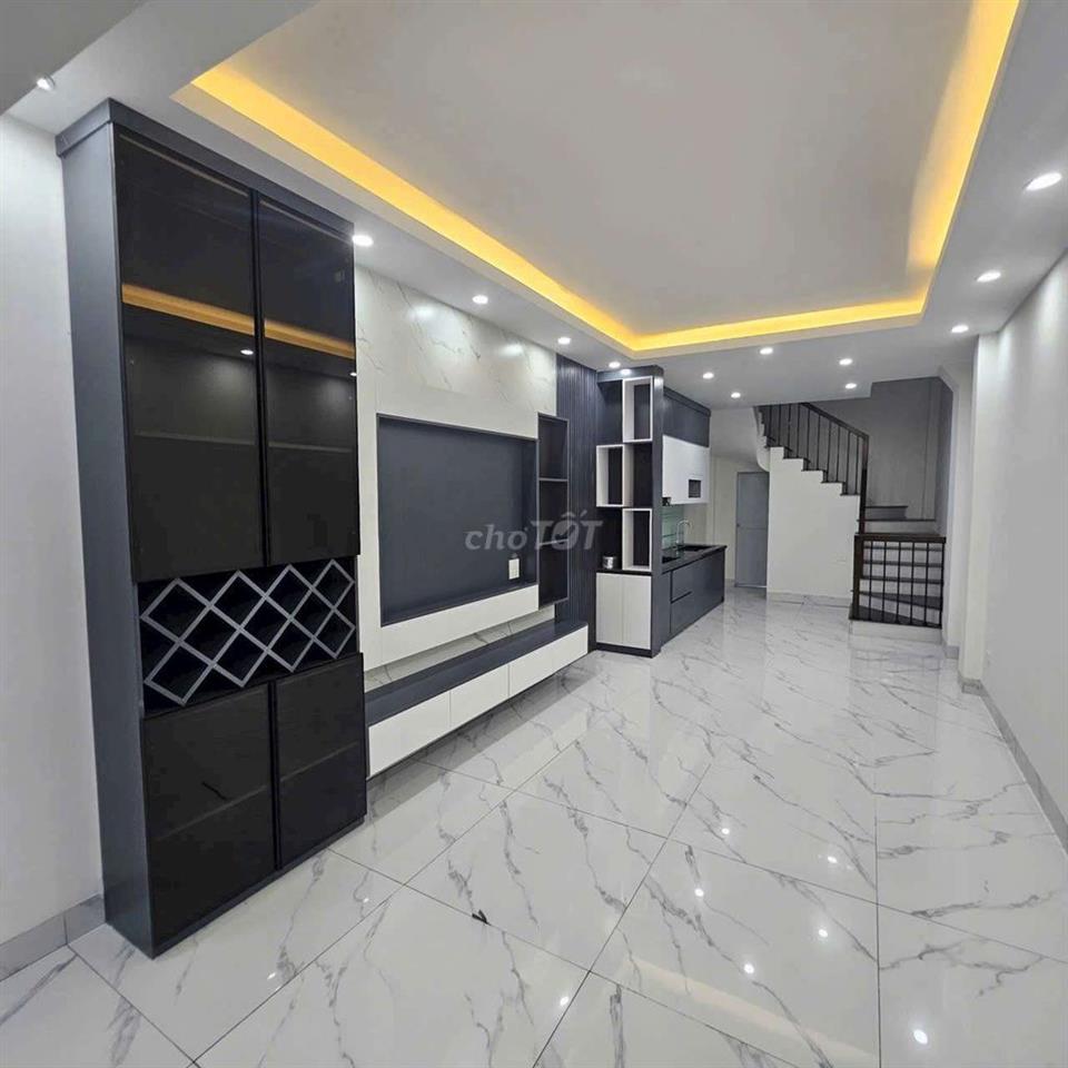 Bán nhà 5 Tầng Sài Đồng, Long Biên Ngõ Thông gần Aeon Mall