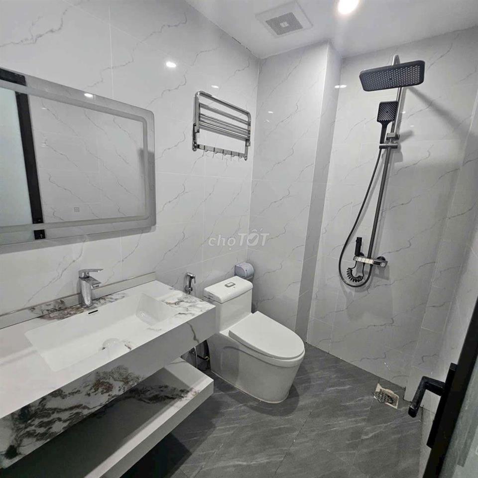 Bán nhà 5 Tầng Sài Đồng, Long Biên Ngõ Thông gần Aeon Mall