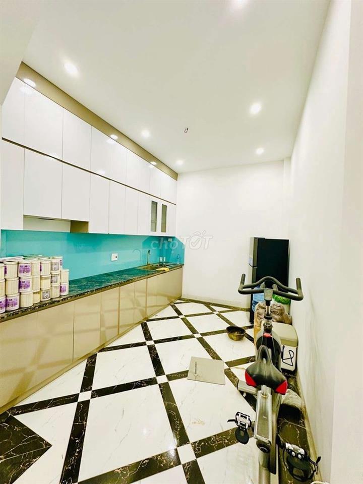 Bán nhà Bát Khối, Long Biên - 5 tầng, 6 ngủ, mặt đường ô tô tải