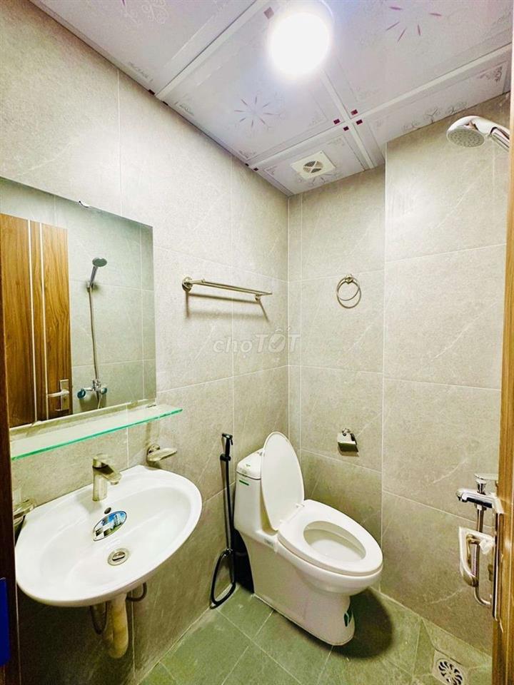 Bán nhà Bát Khối, Long Biên - 5 tầng, 6 ngủ, mặt đường ô tô tải