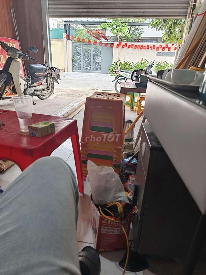Cho thuê mb kinh doanh mặt đường lớn