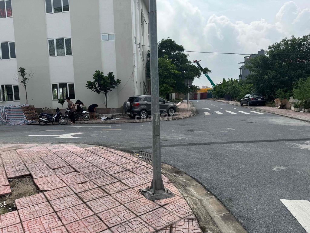 bán đất cự khối mặt hồ kinh doanh