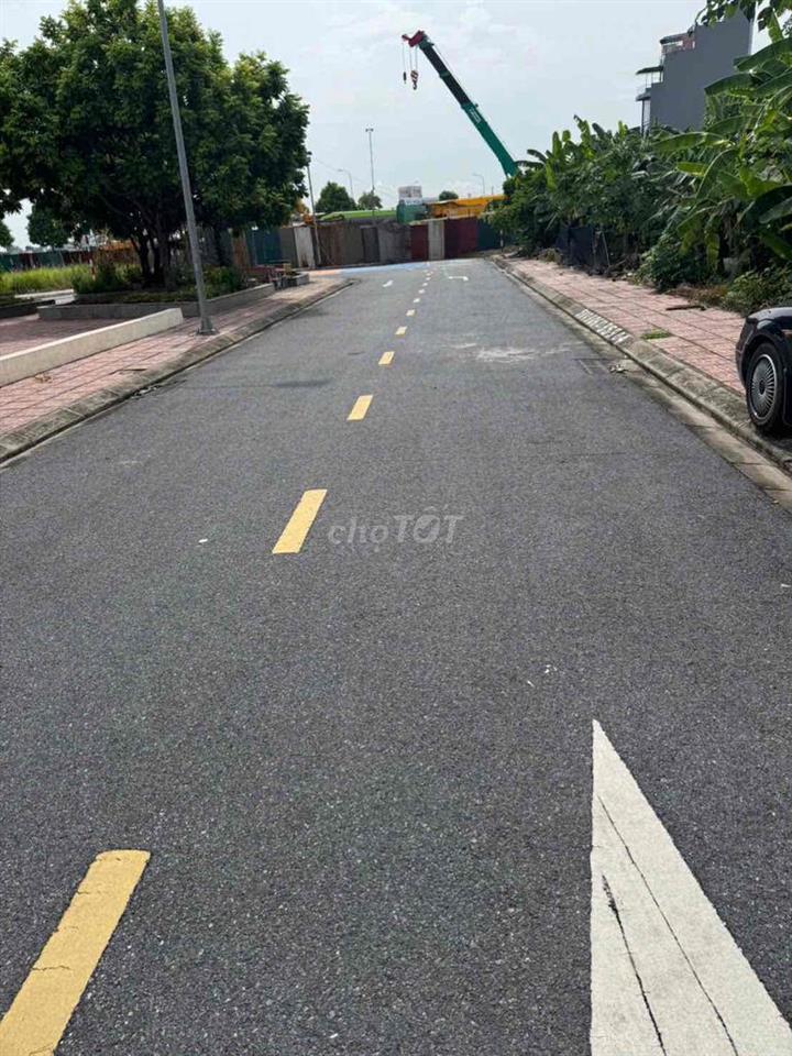 Phân lô Hoa Động cổng công viên vỉa hè siêu rộng kinh doanh sầm uất