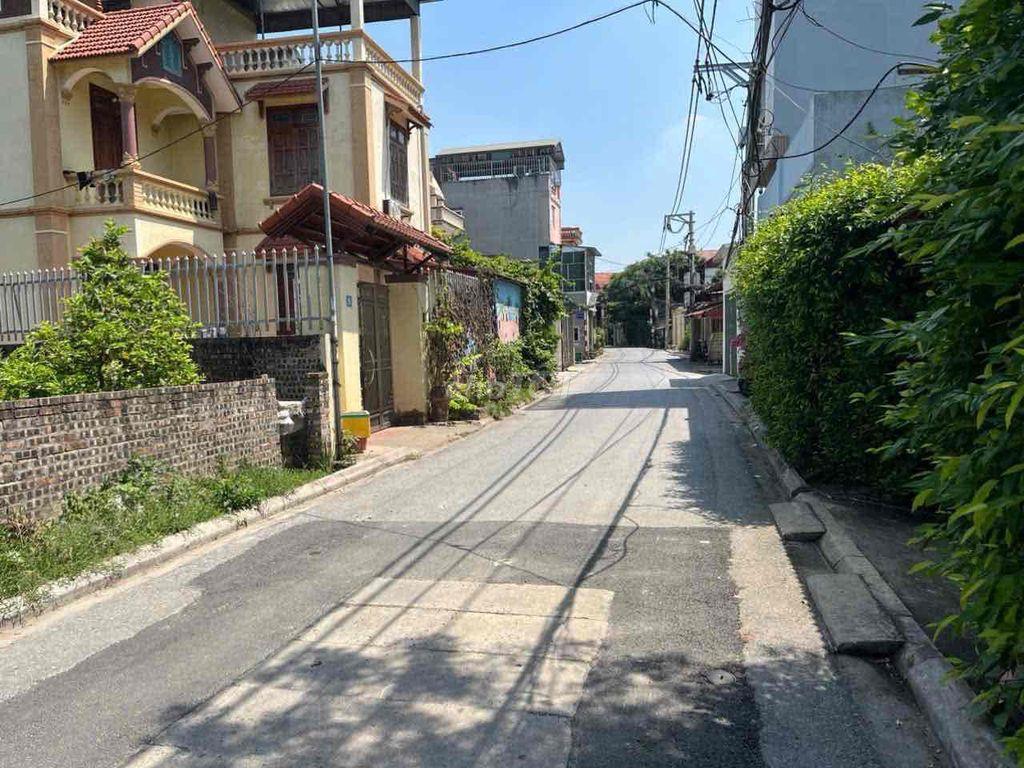 Bán nhà 5 tầng Cự Khối Long Biên ô tô đỗ cửa