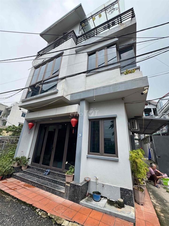 Bán nhà lô góc Đông Dư - Gia Lâm 60m 6 phòng ngủ 9 tỷ