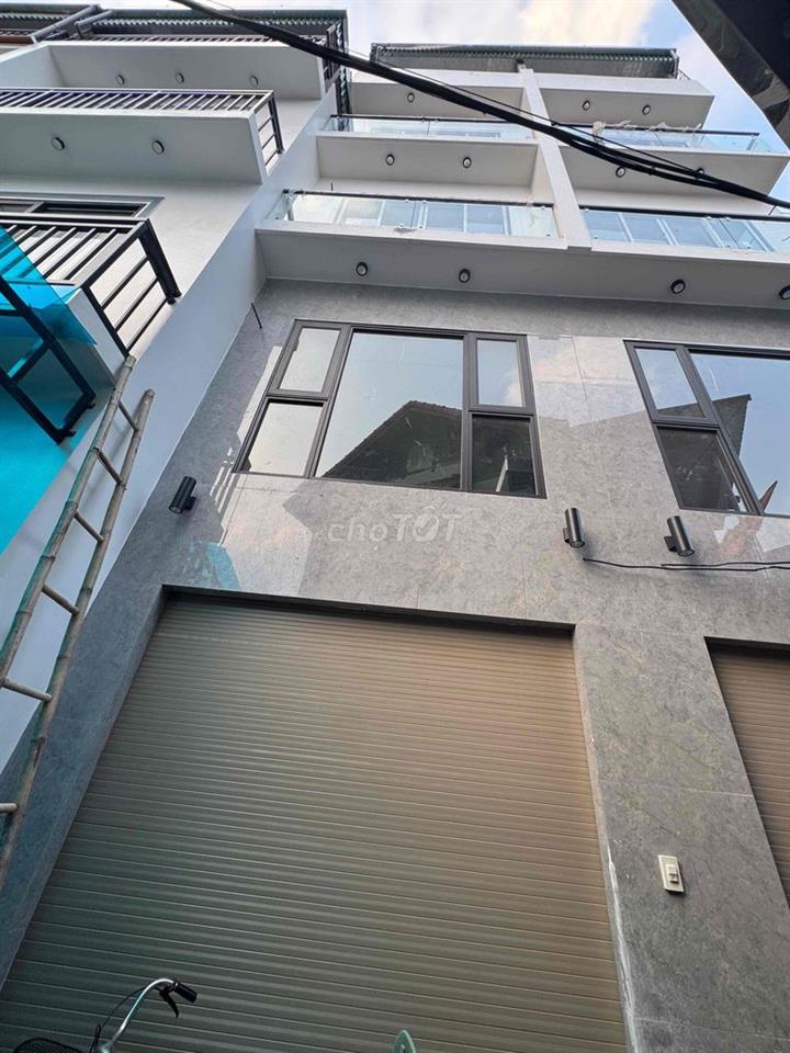 5.8 tỷ cô chú ac có căn nhà 5 tầng 3pn ô tô đỗ cửa