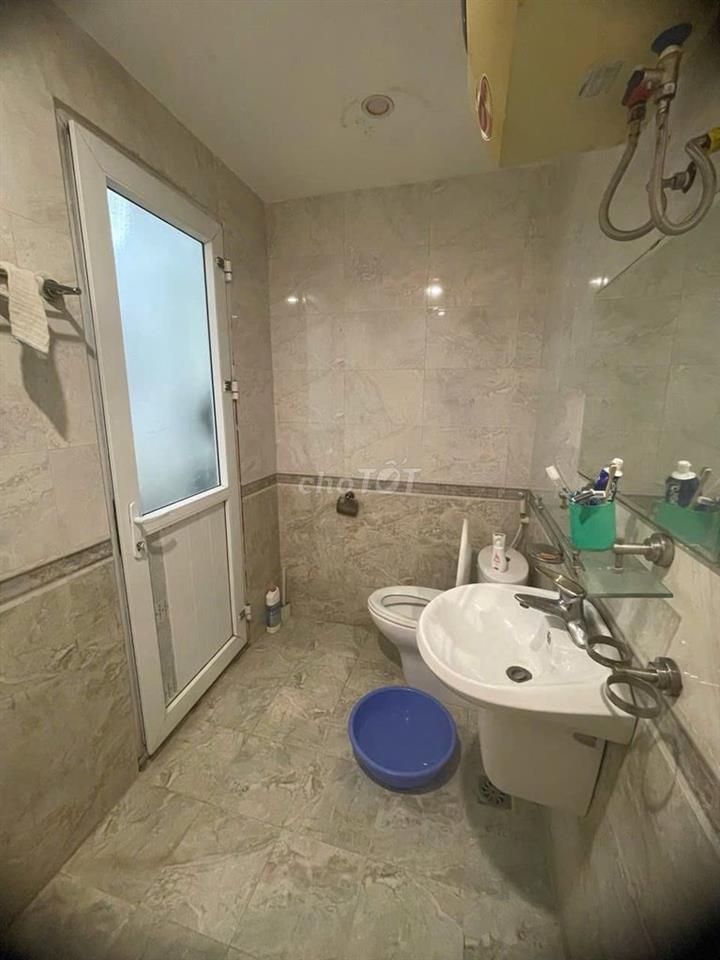 Bán căn hộ chung cư CT6 Khu đô thị Văn Khê 3 ngủ 2 wc