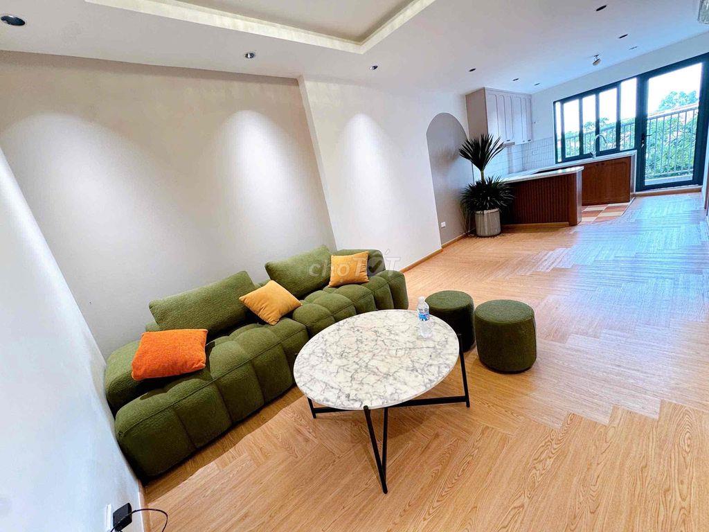 gia đình chuyển nhượng căn chung cư 2 ngủ, 2 vệ sinh, căn góc, 4,x tỷ.