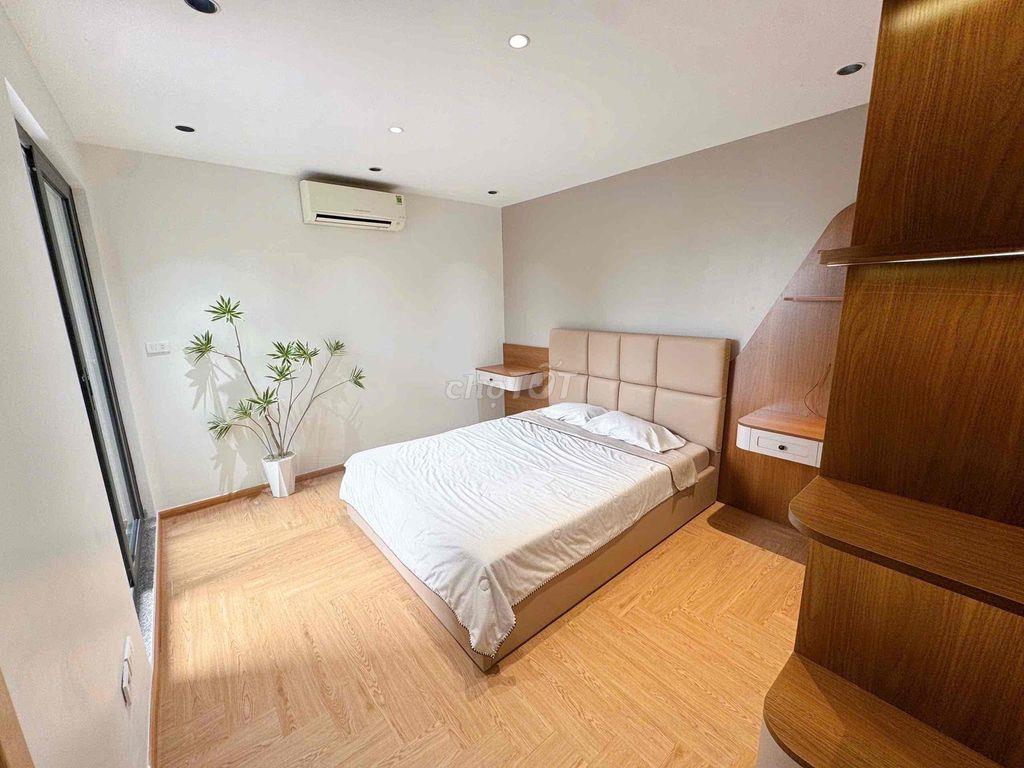 gia đình chuyển nhượng căn chung cư 2 ngủ, 2 vệ sinh, căn góc, 4,x tỷ.