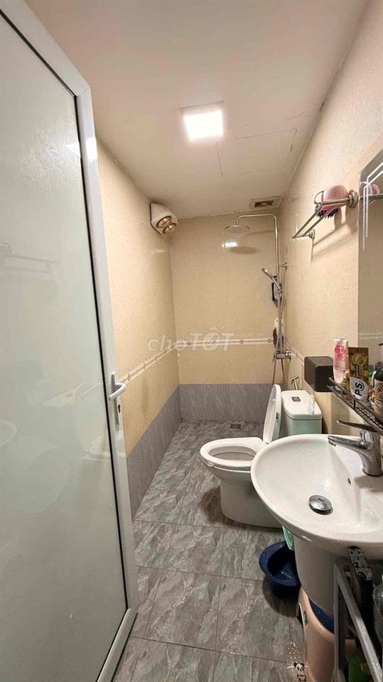 Bán chung cư mặt đường trần phú