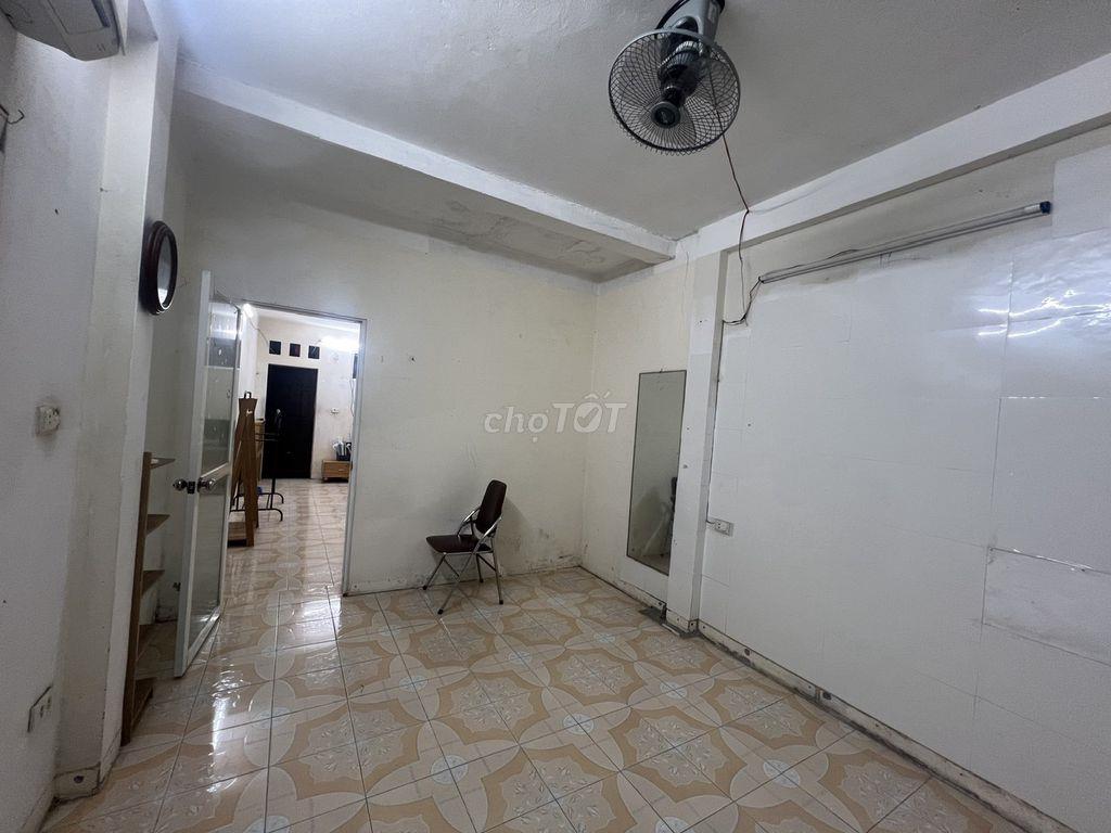Cho thuê nhà tập thể nguyên căn