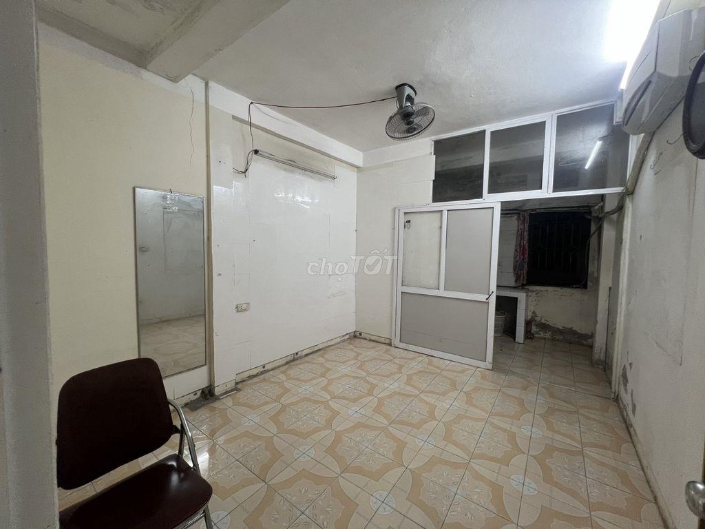 Cho thuê nhà tập thể nguyên căn