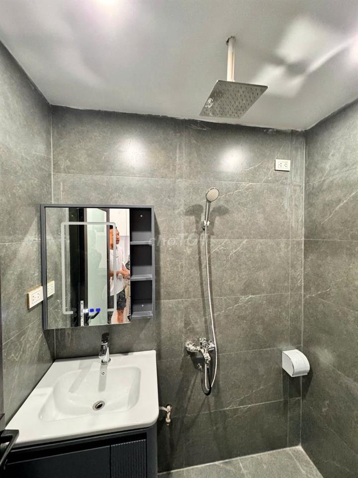 Chính chủ cho thuê phòng Full nội thất gần ĐH Đại Nam, có ban công