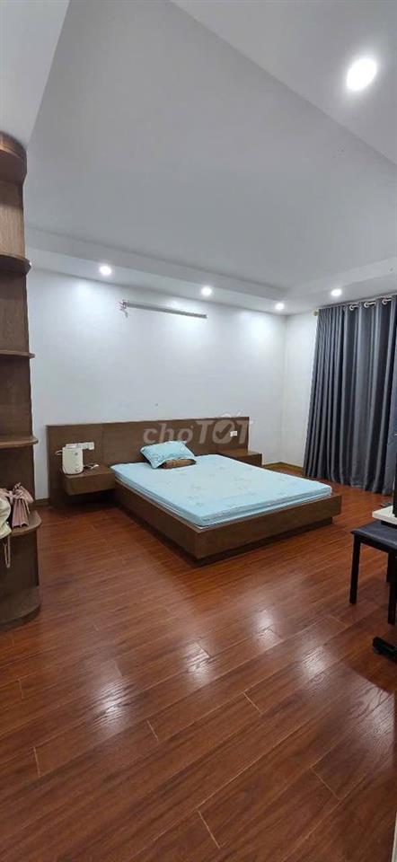 Chính chủ thuê căn góc tầng trung view đẹp chung cư FLC STAR