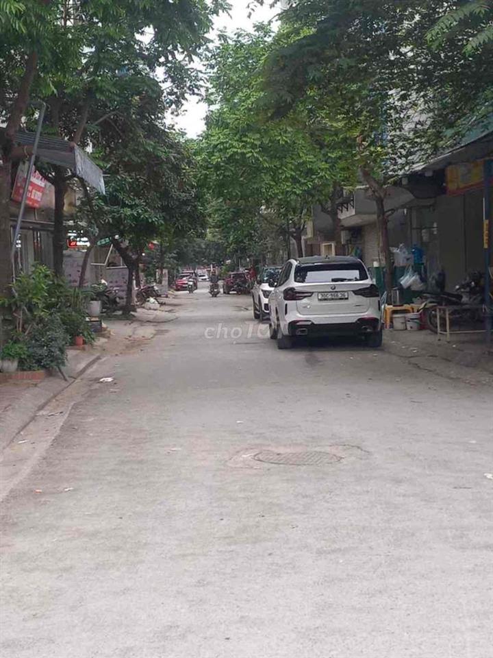 Cần bán nhanh lô đất Dịc vụ Vạn Phúc liền kề Himlam