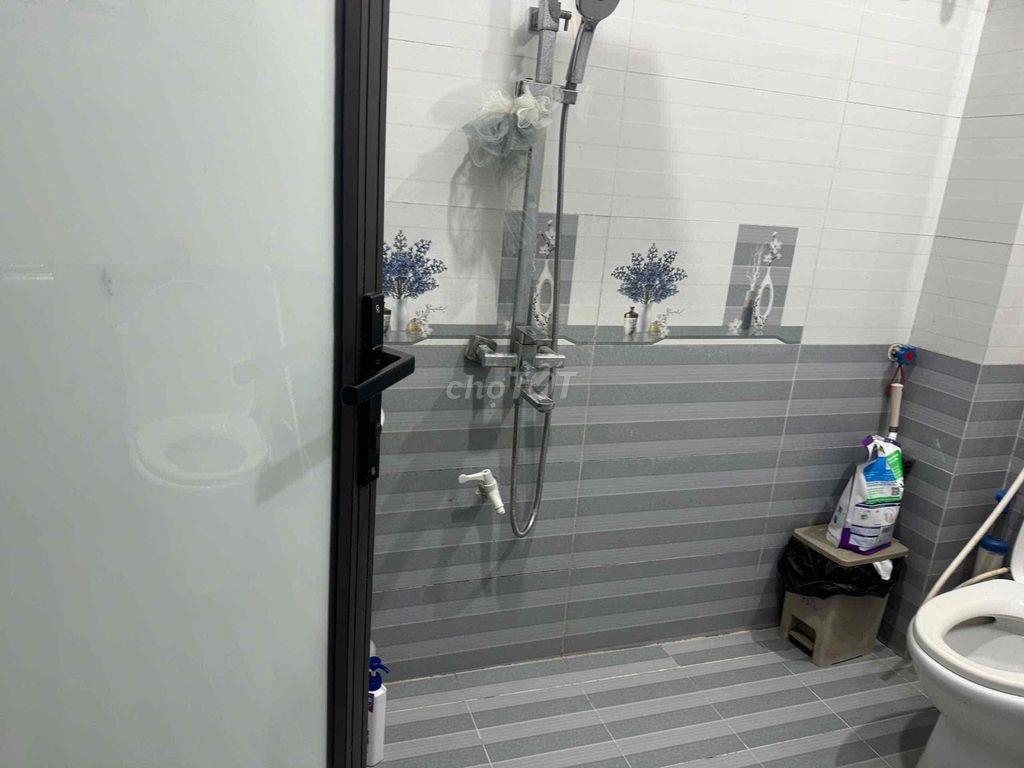 Bán nhà Kiến Hưng, HN căn 2 mặt tiền DT 51m2 cách đường 70 200m