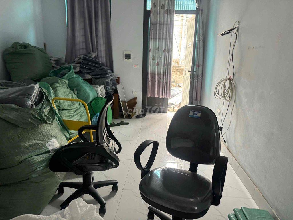 Bán nhà Kiến Hưng, HN căn 2 mặt tiền DT 51m2 cách đường 70 200m