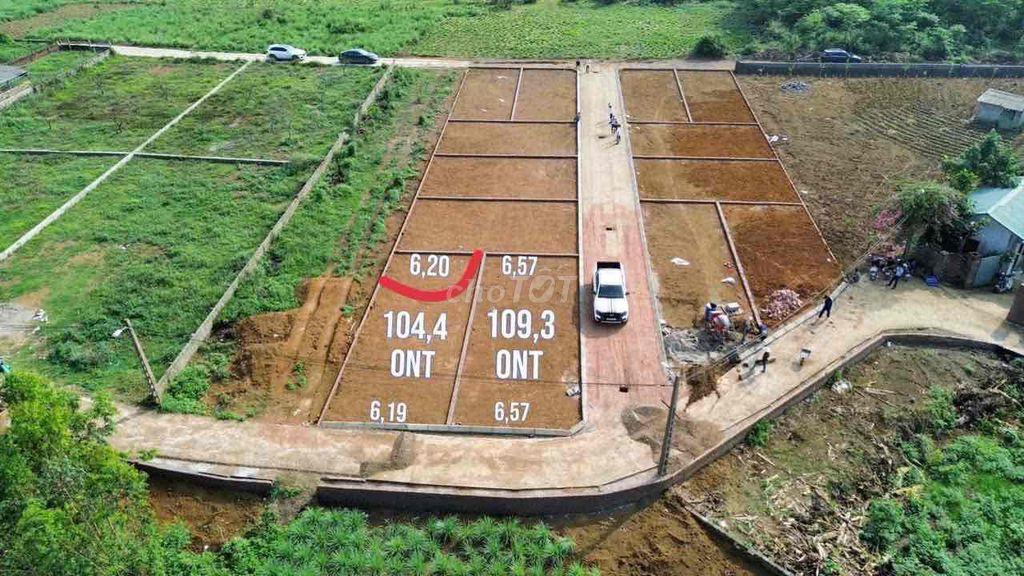 Cần bán 104,4m2 viu hồ, 2.2ty MT 6.19m ngõ thông, Phú Cát, Hà Nội