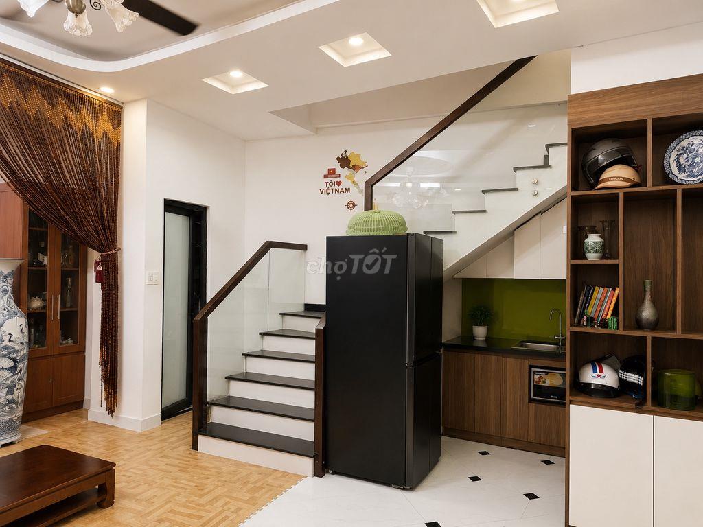 3 ngủ, 3 vệ sinh, ô tô tránh, sổ đỏ nghiêm chỉnh