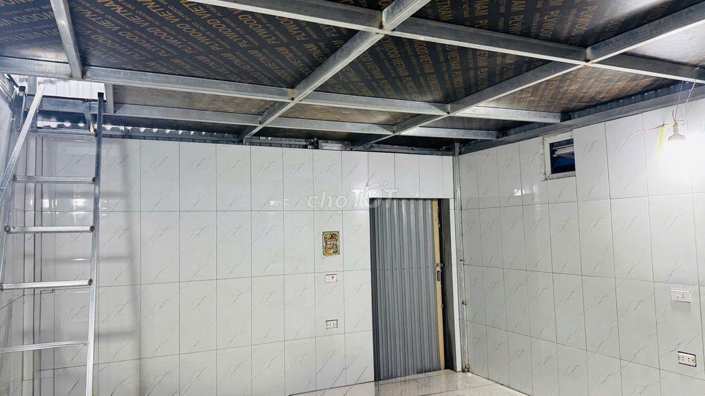 Cho thuê nhà ở có chỗ để xe ô tô rộng