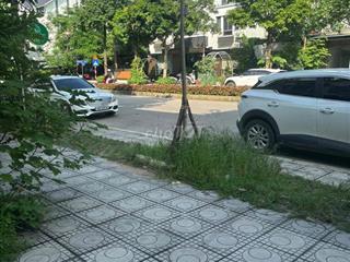 Cho Nhà liền kề khu d đô thị geleximco, 12tr, Có thể ở ngay