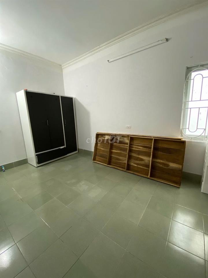 CHO THUÊ NHÀ NGUYÊN CĂN 3 TẦNG HÀ ĐÔNG