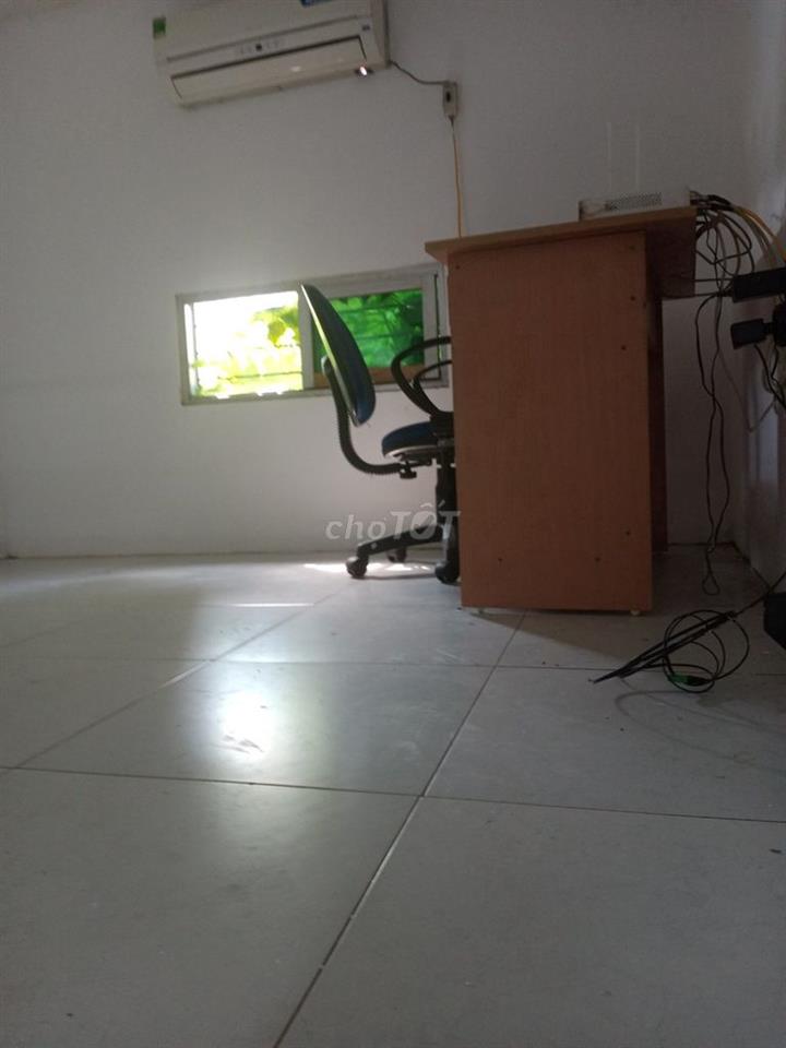 Có phòng 20m2 khép kín có gác xép