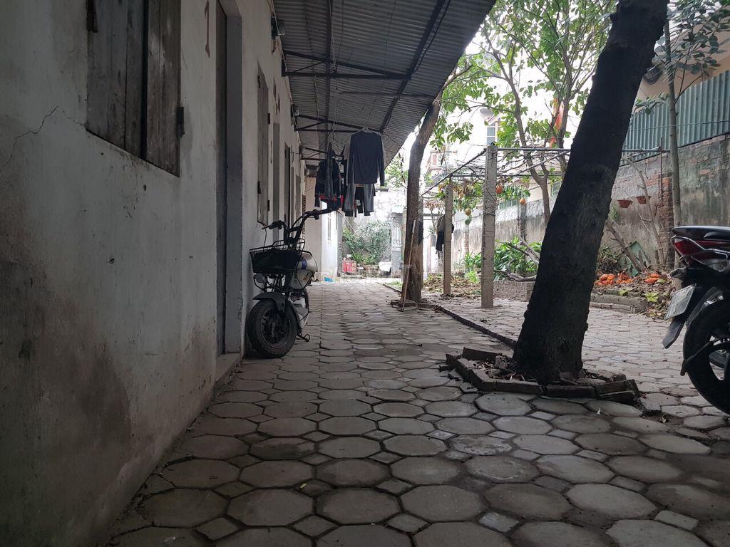 Có phòng cho thuê vào ở từ 1/11 cách viện 103 khoảng 1,5km
