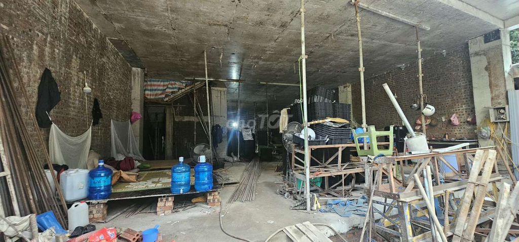 cho thuê văn phòng thông tầng 240m2