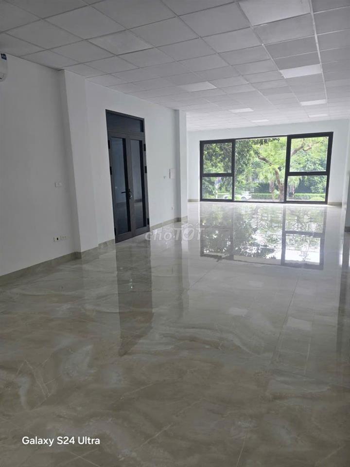 Cho thuê biệt thự 91m2, gần 700m2 sàn tại TT2-3 Khu C Him Lam Vạn Phúc