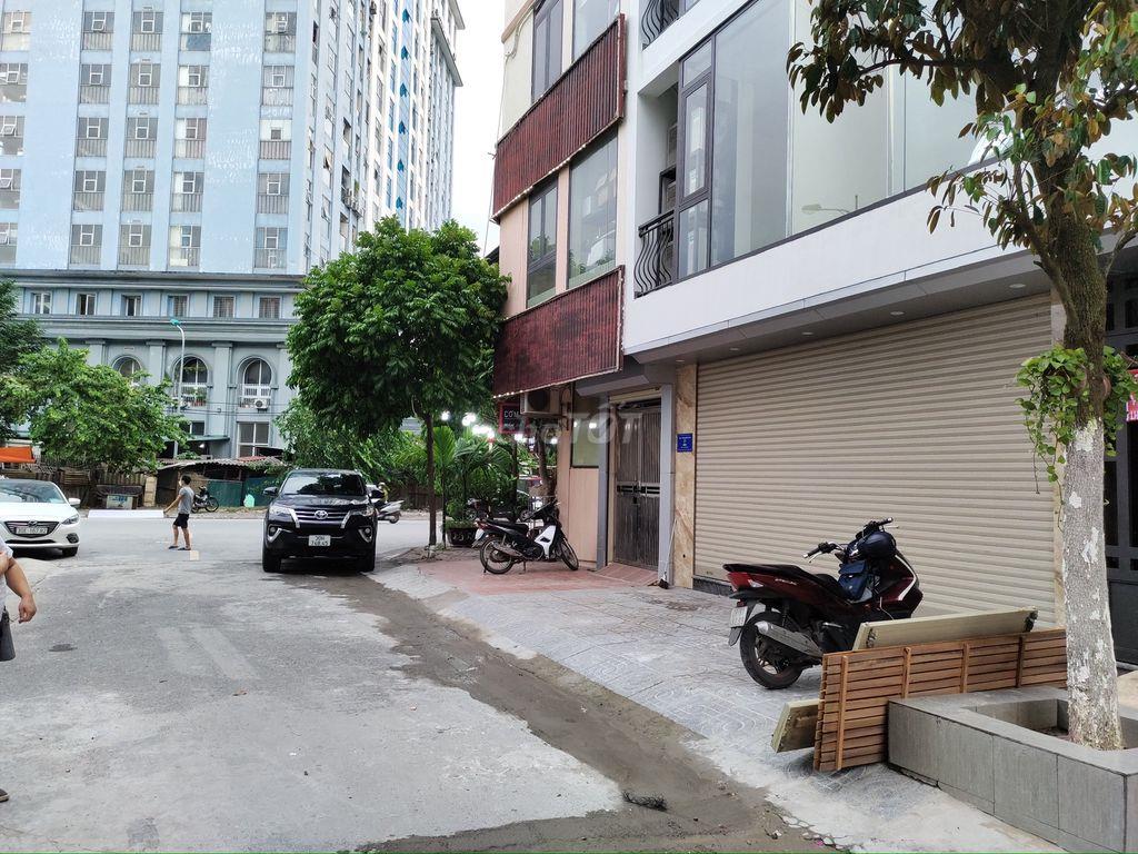 CHÍNH CHỦ CHO THUÊ MẶT BẰNG 90m2 4 TẦNG