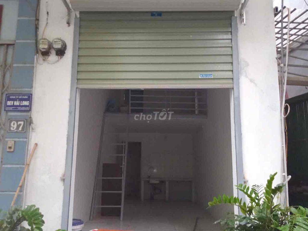 cần cho thuê nhà ở + bán hàng được MT2,8 m x 9