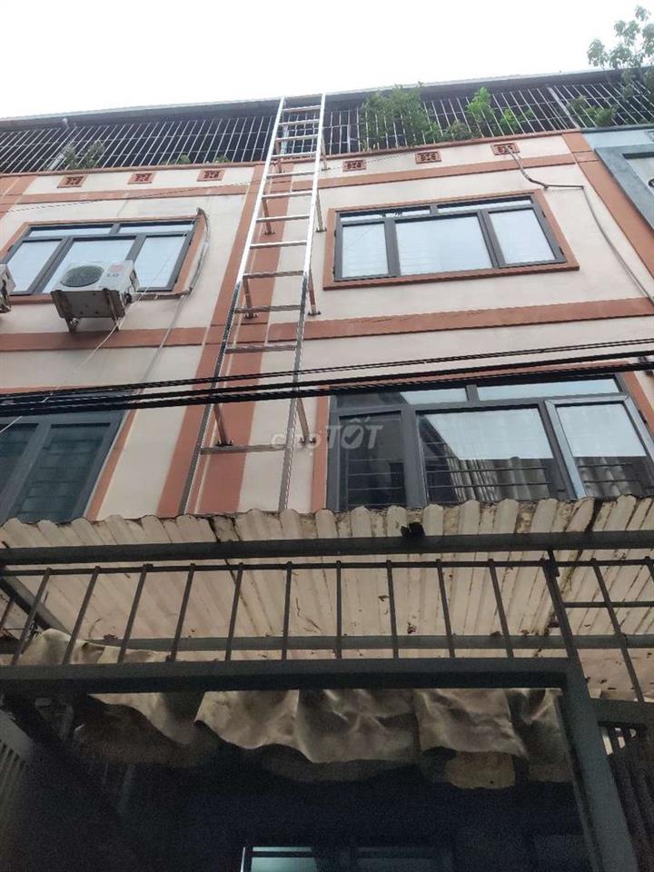 Còn hai phòng vào ở luôn