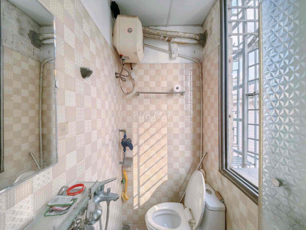 còn trống 3 phòng khép kín. giá rẻ
