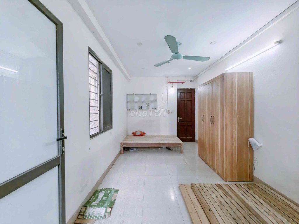 còn trống 3 phòng khép kín. giá rẻ