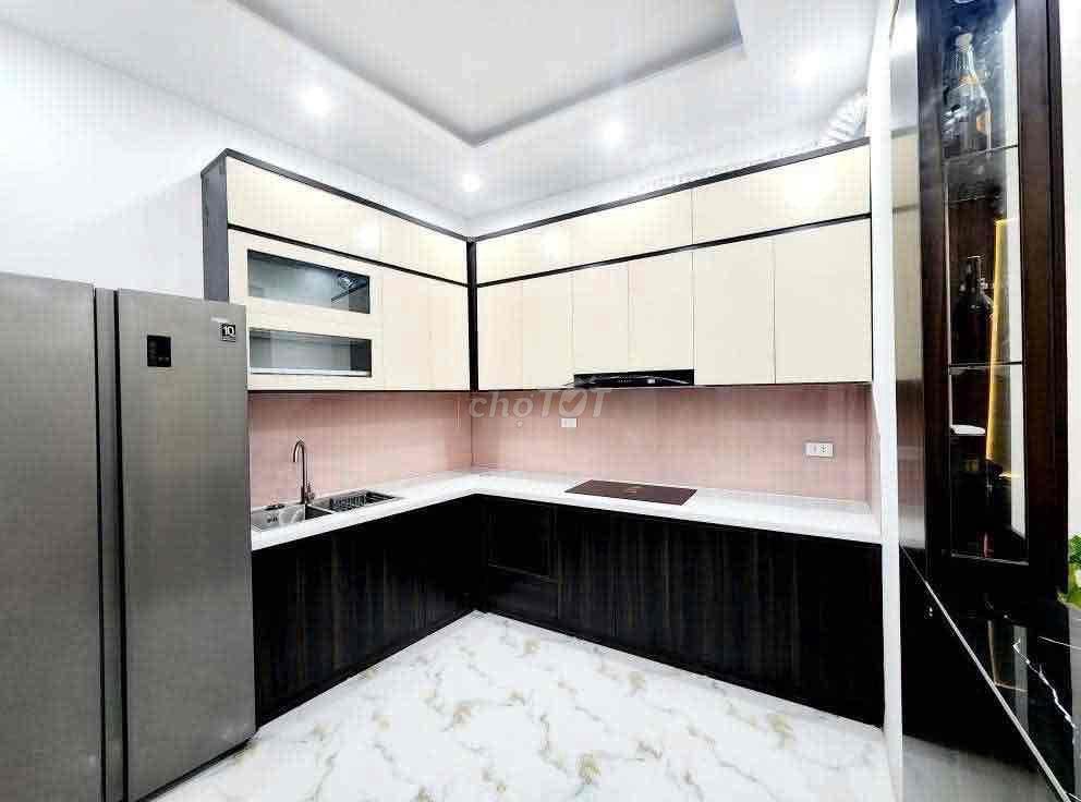 Ở sướng . Kim Ngưu 50m -4 ngủ full nội thất , giá chỉ 8.7 tỷ tin ko