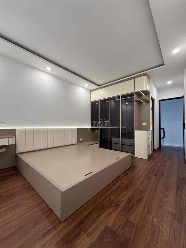 siêu hiếm .Lê Thanh Nghị ô tô đỗ cửa dừng đỗ ngày đêm , ở ,kinh doanh